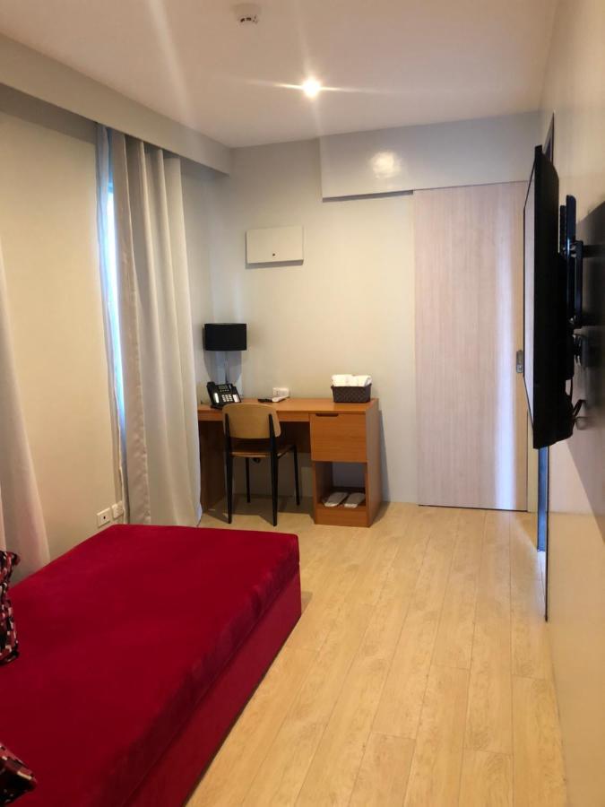 Davao City The Madeline Boutique Hotel & Suites מראה חיצוני תמונה