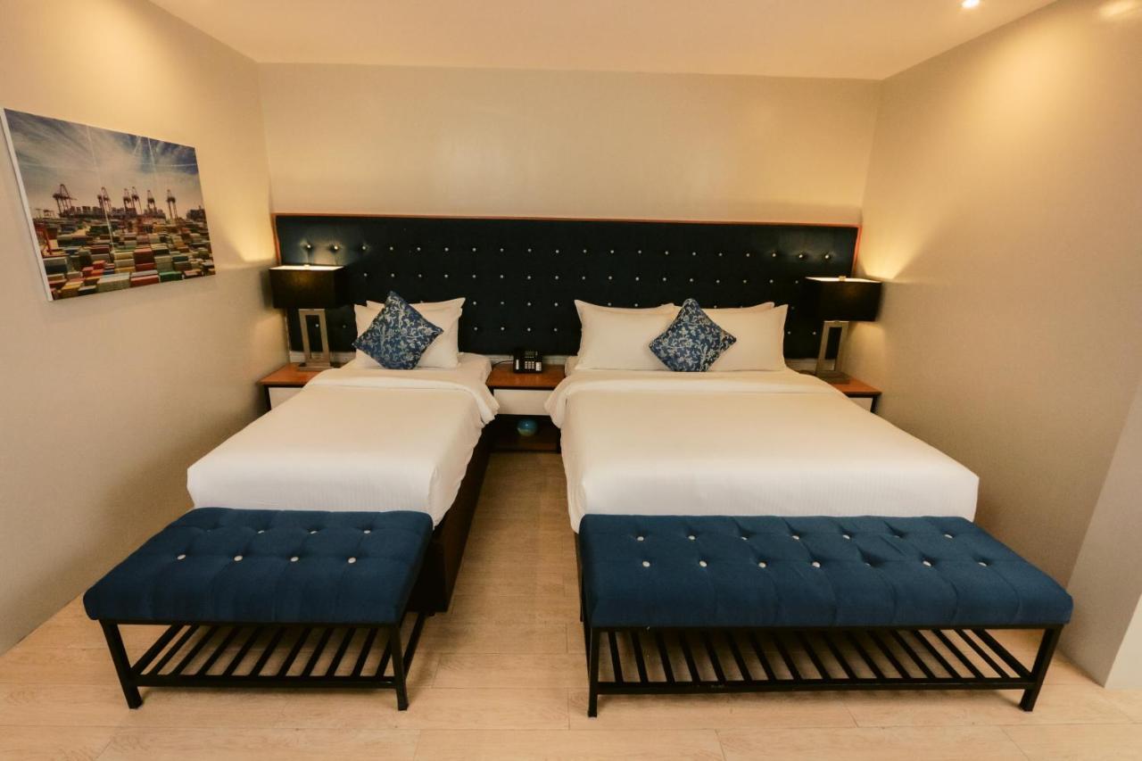 Davao City The Madeline Boutique Hotel & Suites מראה חיצוני תמונה